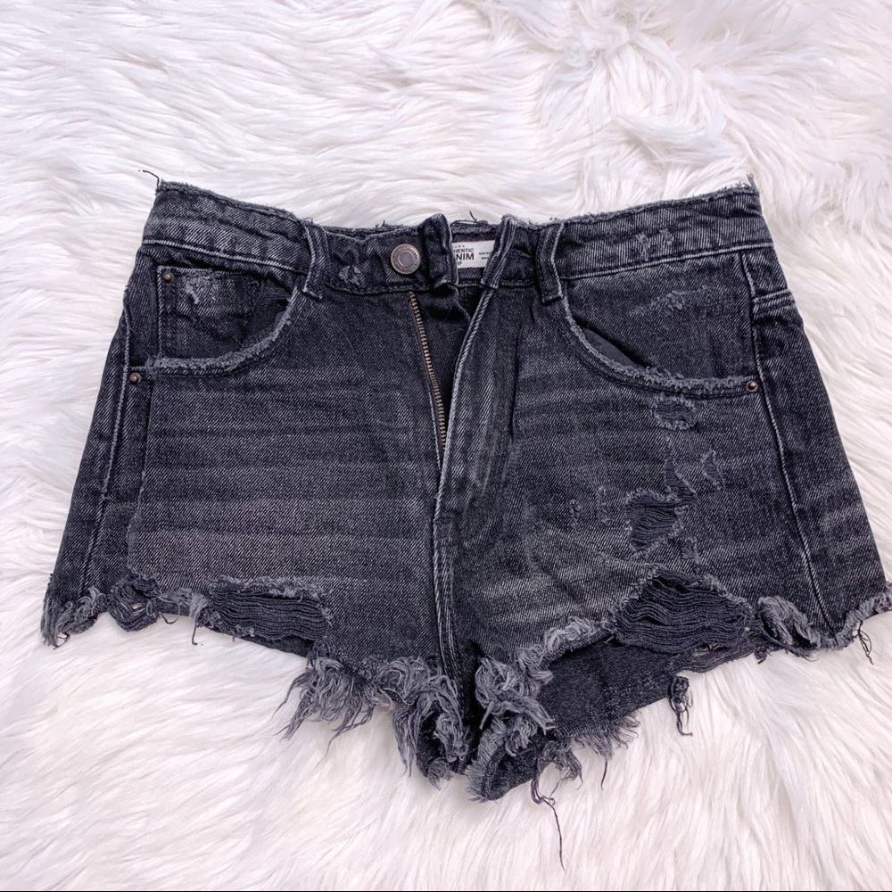 Zara distressed denim short